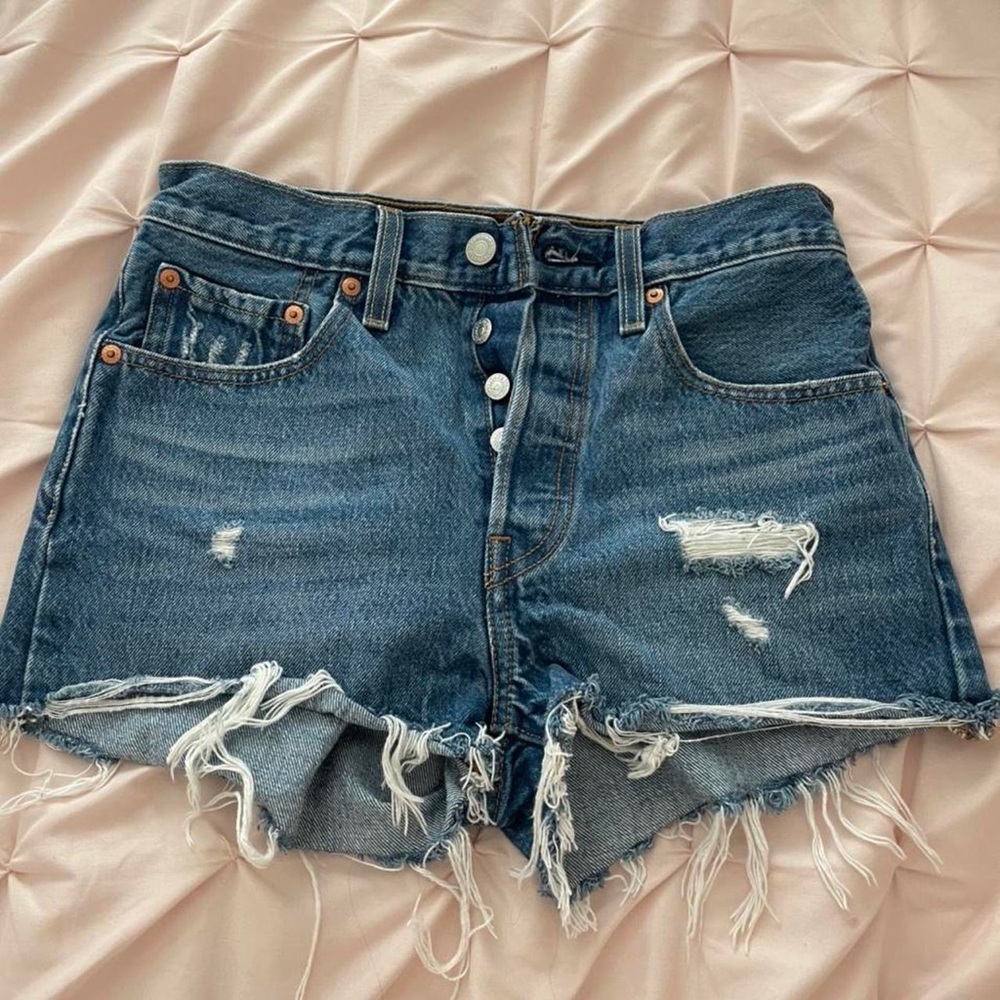 COPY - Levi women’s 501 short